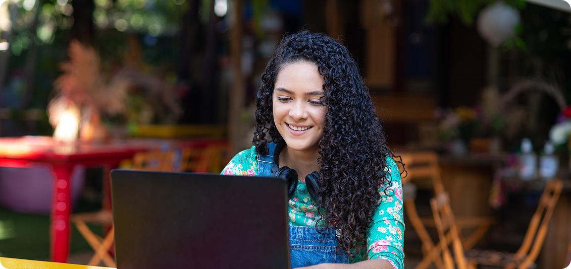Student in a virtual english class